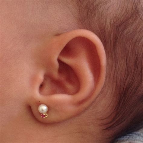 Orelha De Bebe Com Brinco