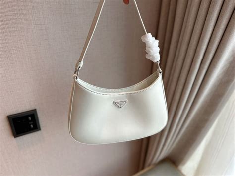 Prada Рюкзак - купить с доставкой по выгодным ценам в интернет-магазине ...