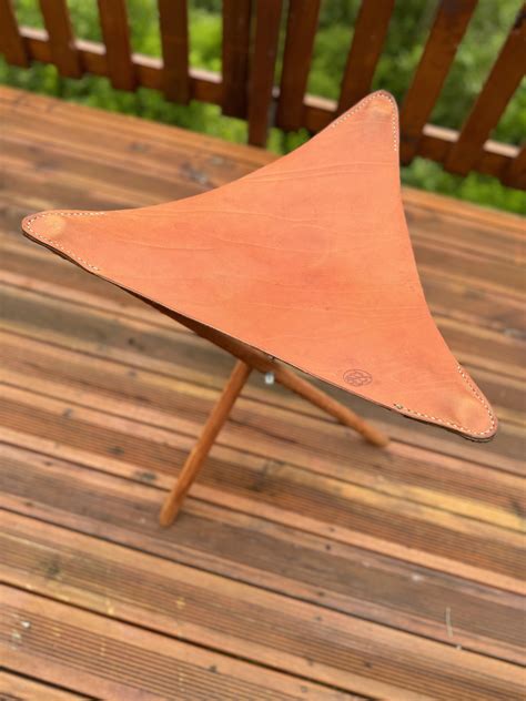 tripod chair 1