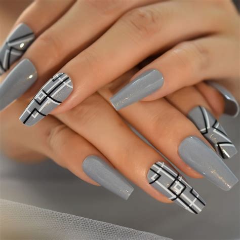 line nails 11