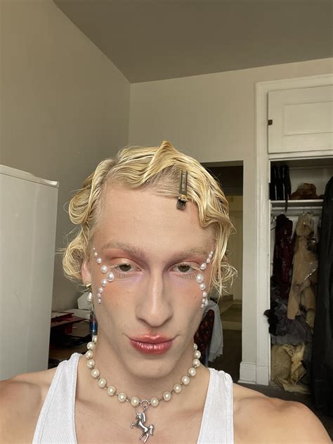 Griffin Maxwell Brooks (THEY/THEM) on Twitter: "That’s enough discourse
