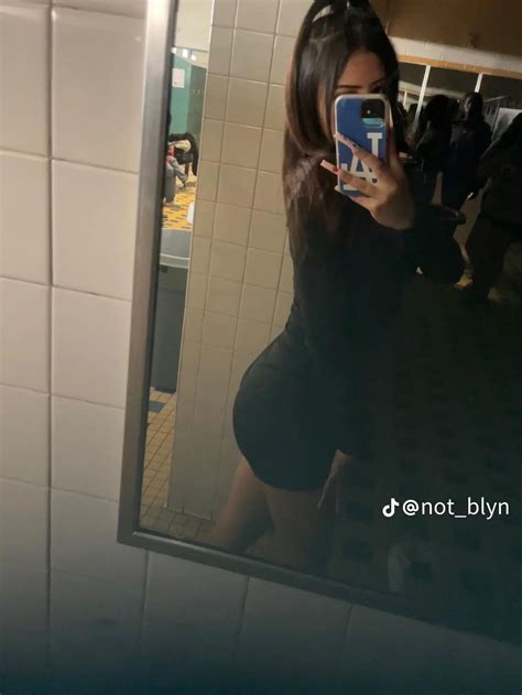 Slim thick latina : r/tikthots_2