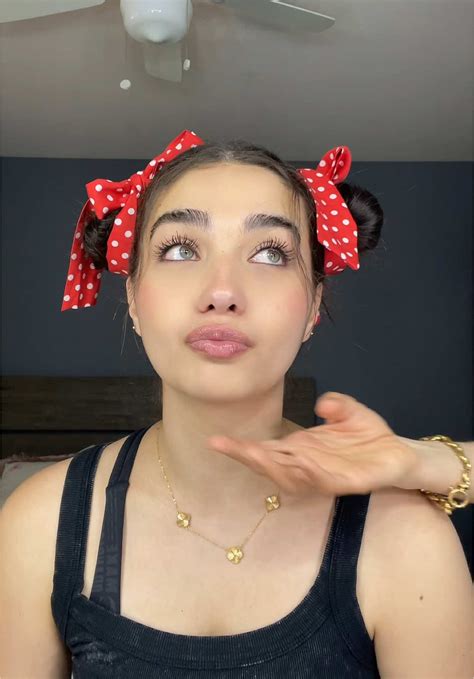 Lala (@lala_sadii) - Urlebird