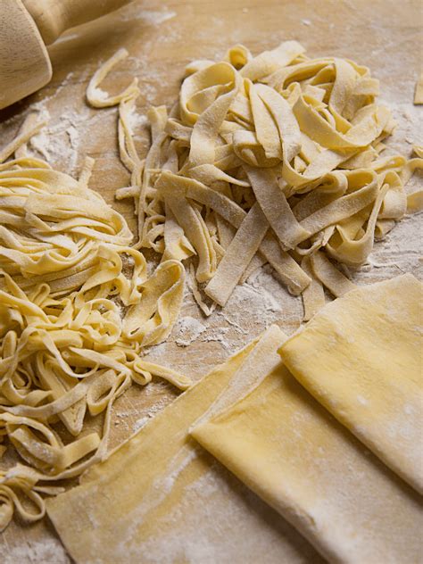 how much pasta to cook per person