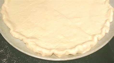 The BEST Homemade Pizza Dough - Pretty Petunias