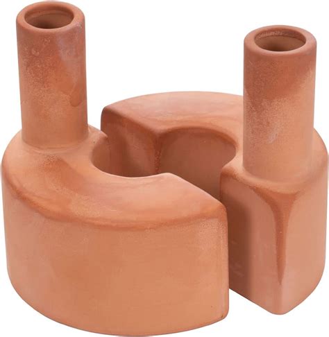 What is an olla? The centuries-old trick to help your garden | Livingetc