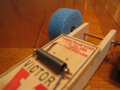 how to make a mousetrap racer