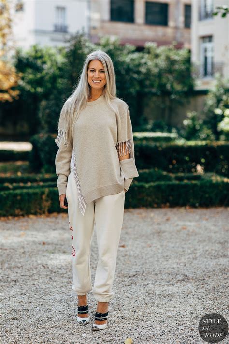 Paris ss 2019 street style sarah harris – Artofit