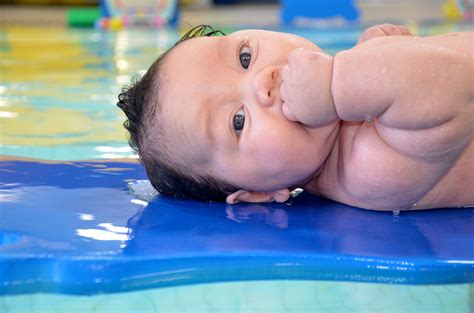 How Baby & Me Swim Lessons Promote Healthy Development