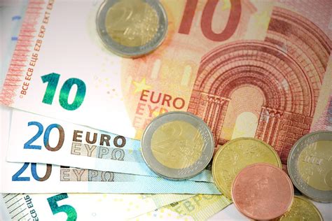 História do Euro - História de Tudo