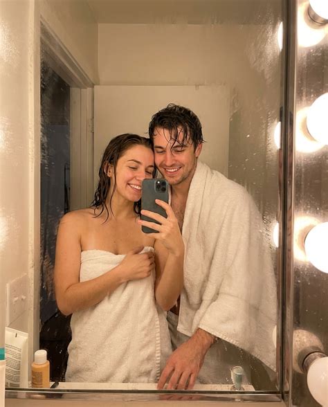 gemini ai couple mirror selfie prompts copy paste