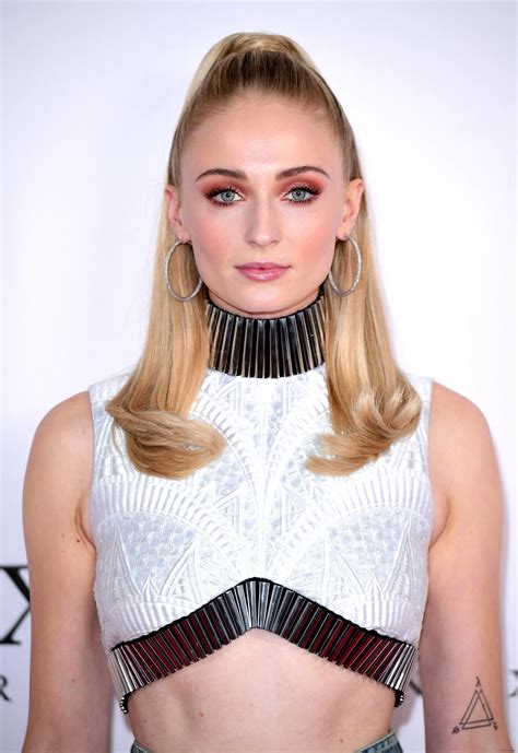 Sophie Turner | Scrolller