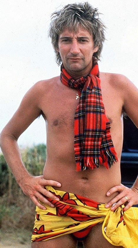ROD STEWART AUTOBIOGRAPHY: Sex, limos and his mum's cheese sandwiches ...