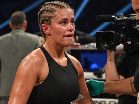 The Viral Paige VanZant Photo: Will She Recover? - m2x508k