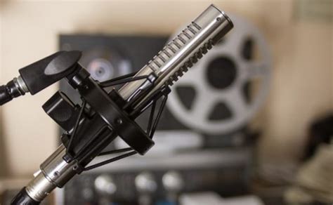 What is a Ribbon Microphone and How it Works – Bumblebee Pro