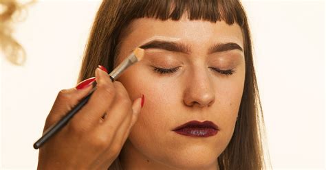 Contouring Eyebrows Tutorial Video