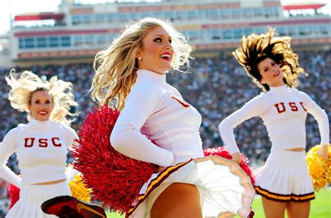 USC Song Girls on a sunny day : r/cheerleaders