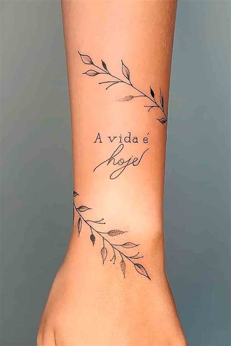 Braço Tattoo Minimalista Feminina - 60 ideias de Tatuagem Feminina Minimalista | tatuagem, tatuagem pequena ...