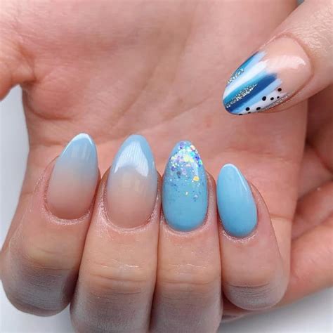 32 Blue Ombré Nails for a Cool Manicure