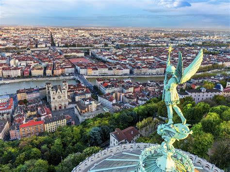 lyon travel tips          hours  independent