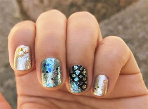 Sparkly mermaid fish scale nail art! | Fish scale nails, Nails, How to ...