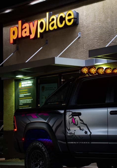 NOHEMY 🍌 (@nohemyoro) - Urlebird