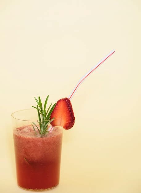page  cocktail straw images    freepik