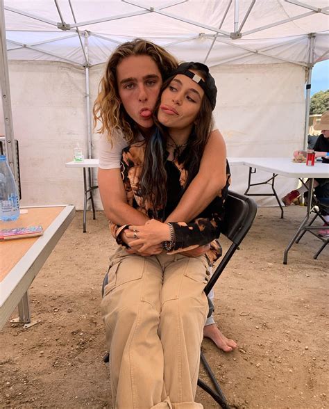 Violet Summers' OnlyFans: The Impact On Her Relationships