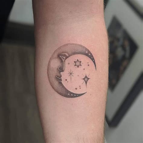 Shining Bright: Cool Moon and Stars Tattoo Ideas