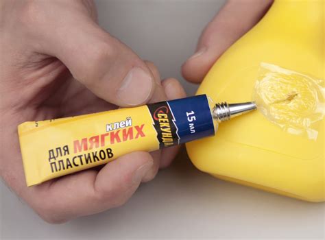 Клей для пластика авто