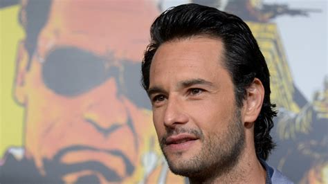 ‘300’ Actor to Star Opposite Will Smith in Warner Bros.’ ‘Focus ...