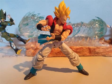 My custom Fusion Reborn Gogeta : r/SHFiguarts