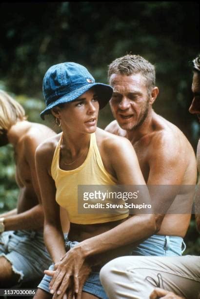 152 Ali Macgraw Steve Mcqueen Photos & High Res Pictures - Getty Images