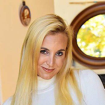 Frequently Asked Questions about Sophia West - BabesFAQ.com