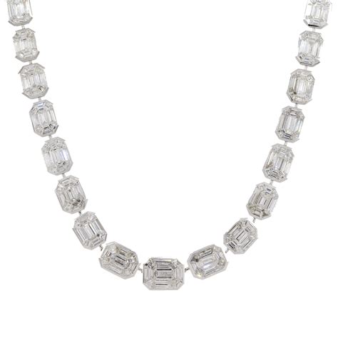 Alexa Collins Showcases Diamond Jewelry with an AP Royal Oak Watch