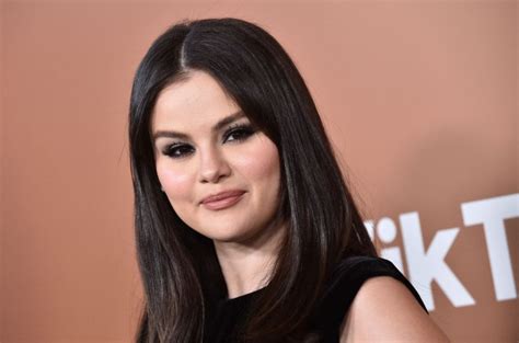 Selena Gomez's Biggest Regret: The Truth Revealed! - x5kw093