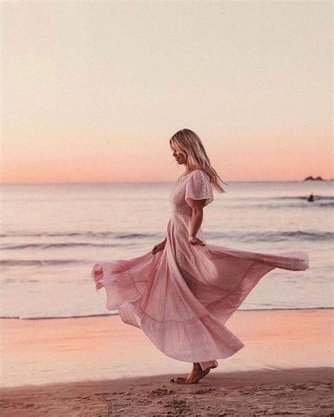 Новости | Beach photography poses, Beach photography, Beach portraits