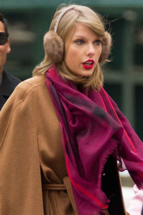 Taylor Swift Winter Style – With Lena Dunham Leaving Bubbys Restaurant