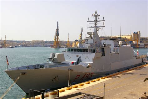 The Italian Navy's NUMC ship P493 Comandante Foscari in Grand Harbour ...