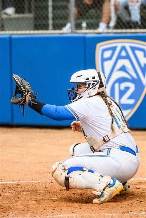 College Softball Catcher Florida State Catcher Michaela Edenfield (51)