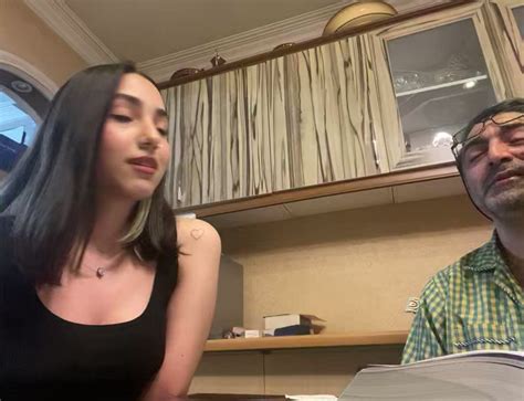 Sexy Moms on Twitter- still okay after 2 kids