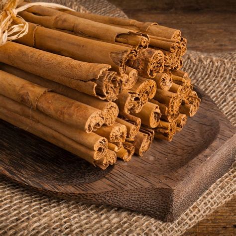 Корица палочки натуральная — купить по низкой цене на Яндекс Маркете
