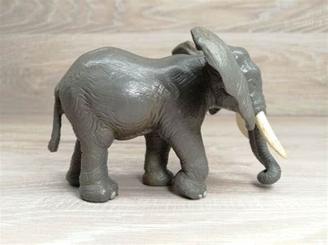 Schleich – 14027 Afrikanische Elefantenkuh – Onlineshop Kinderlino