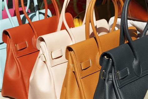 100 bags to Share the Dignity - Women in Strata