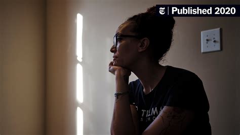 The ‘Gut Wrenching’ Sacrifice of Military Moms - The New York Times