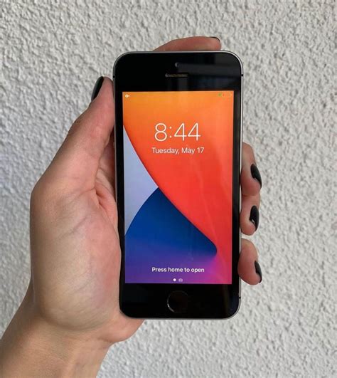 IPhone SE 2016 128Gb Space Gray Neverlock: 1 500 грн. - Мобільні ...