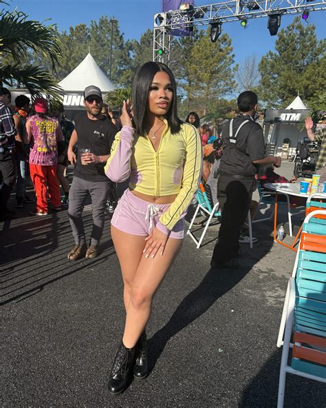 HONEY (@qveen_honey) • Instagram photos and videos