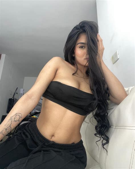 𝓚𝓪𝓻𝓮𝓷 𝓖𝓸𝓶𝓮𝔃 (@la_gomez_official_) • Instagram photos and videos