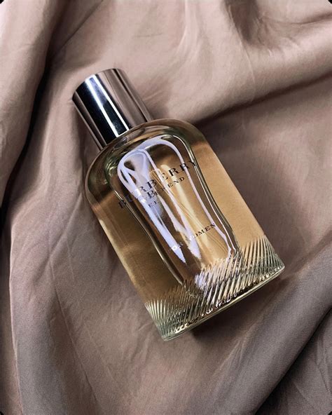 Купить духи Burberry Weekend for Women — женская туалетная вода и ...