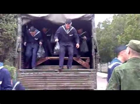 вот как в армии ездят в баню - YouTube